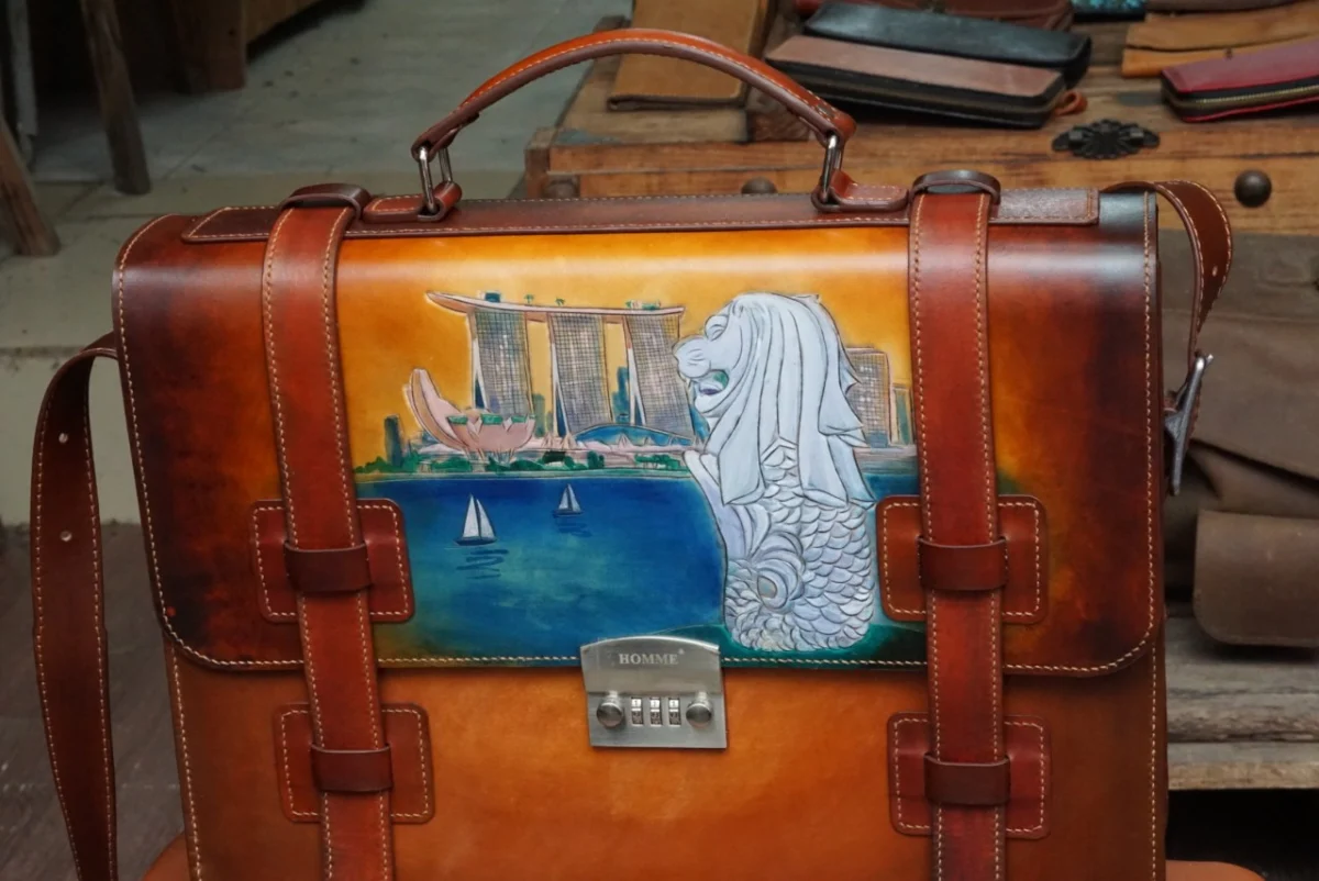 Saigon Leather’s Customizable Artfully Engraved Leather Briefcase version Singapore - Image 4