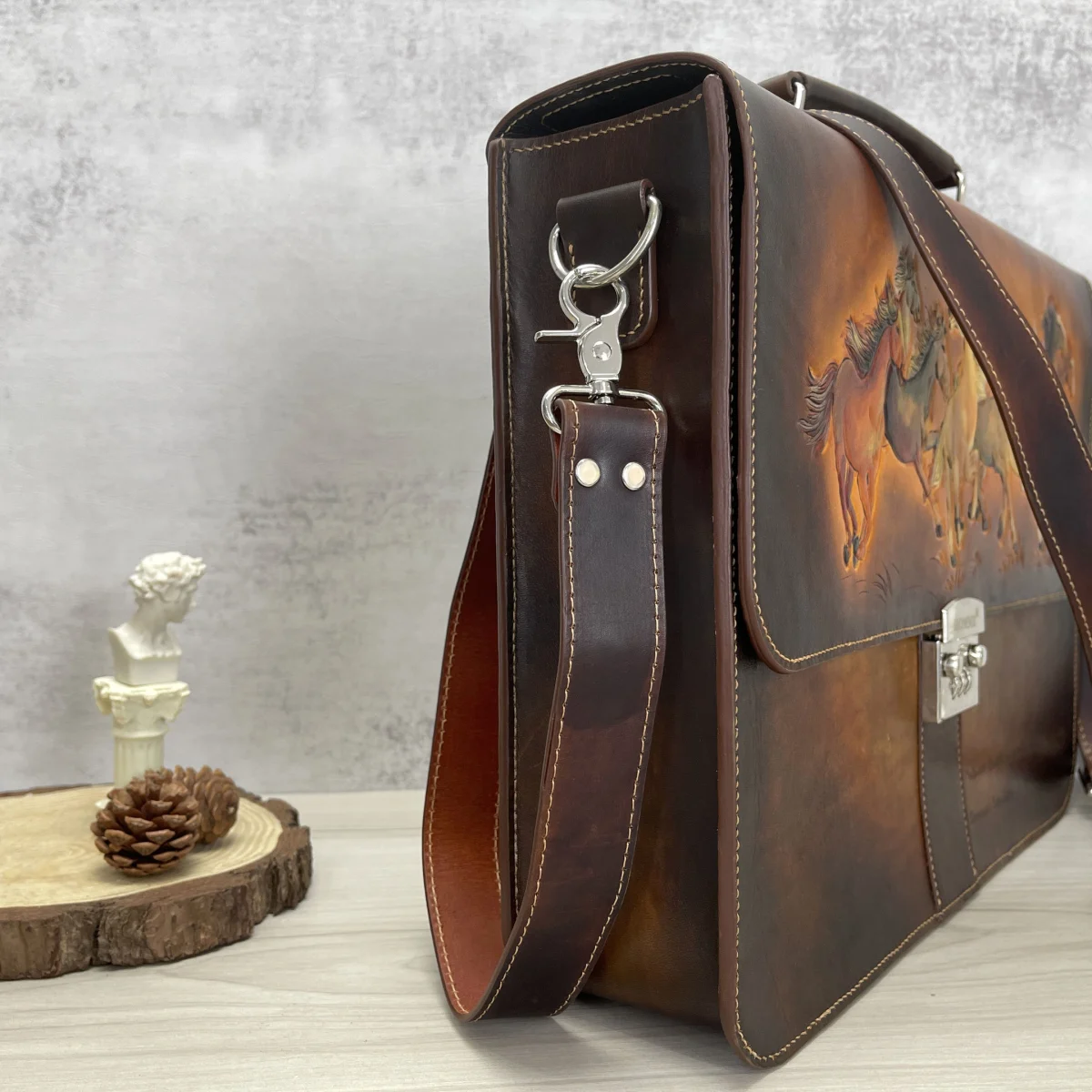 Saigon Leather’s Customizable Artfully Engraved Leather Briefcase - version Unique Code Success - Image 4