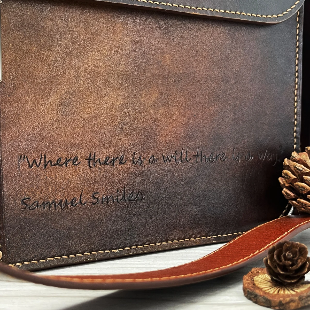 Saigon Leather’s Customizable Artfully Engraved Leather Briefcase - version Unique Code Success - Image 6