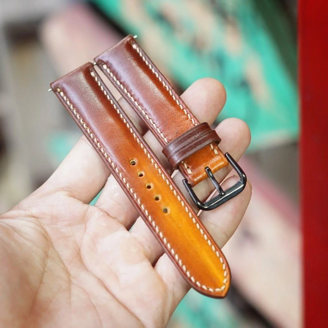 Saigon-Leather Handcrafted Patina Leather Watch Strap - Image 4