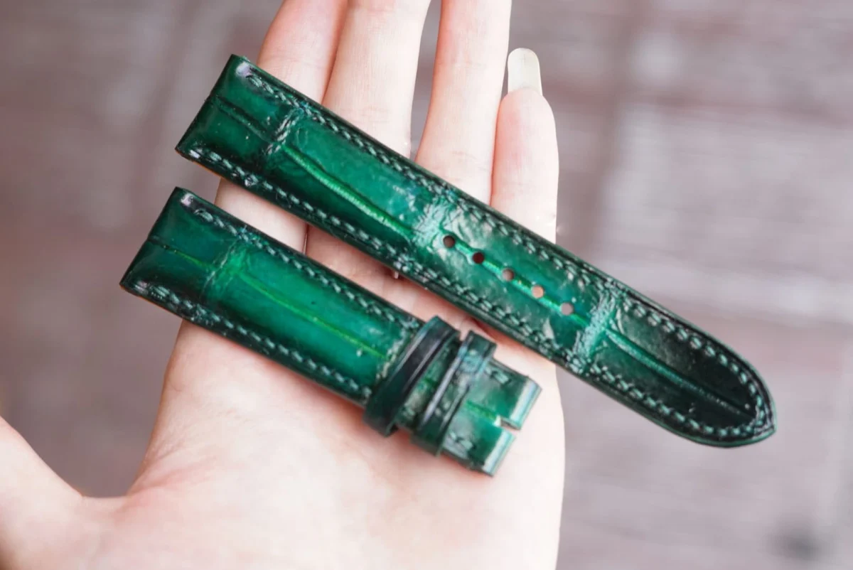 Saigon-Leather Handcrafted Green Embossed Crocodile-Pattern Leather Watch Strap - Image 2