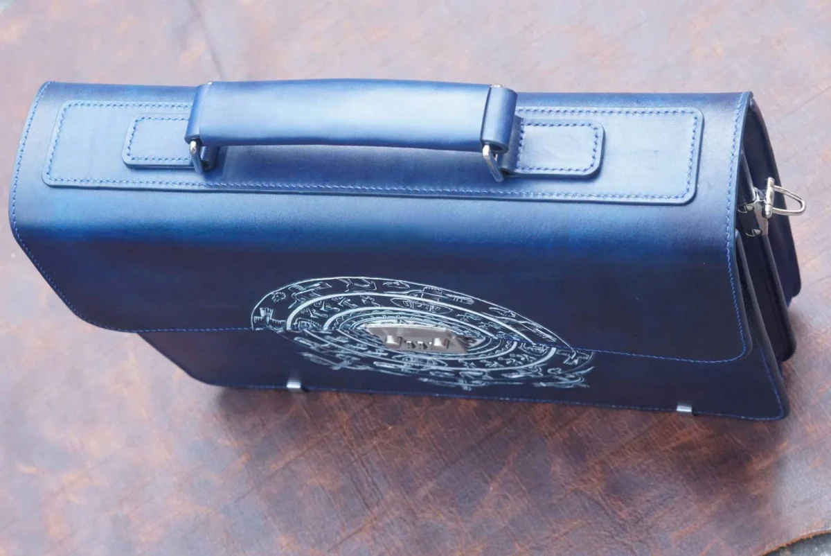 Saigon Leather’s Customizable Artfully Engraved Leather Briefcase – Dong Son Drum Edition - Image 7