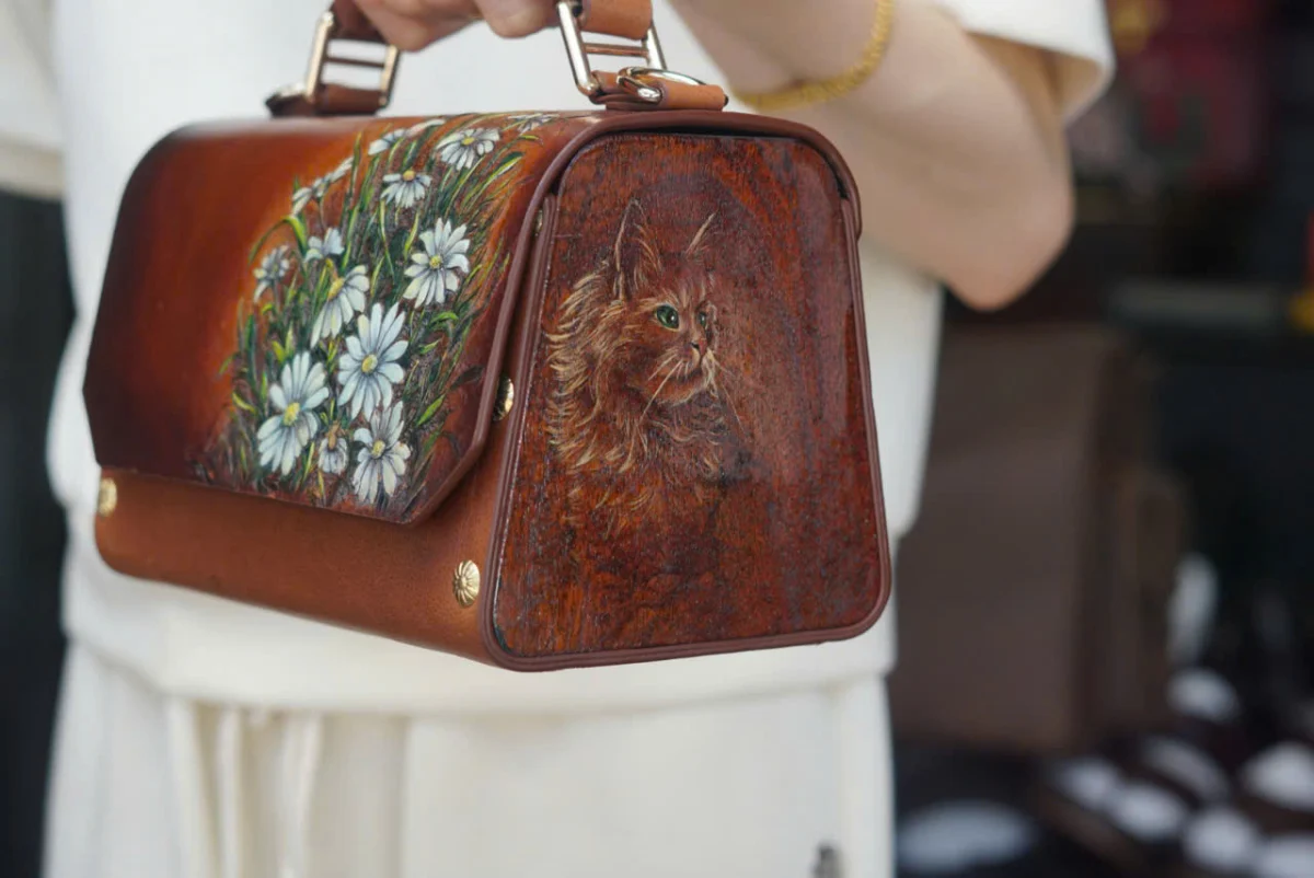 Saigon Leather’s Customizable Handcrafted Leather Handbag – Wild Daisy Reverie Edition - Image 9