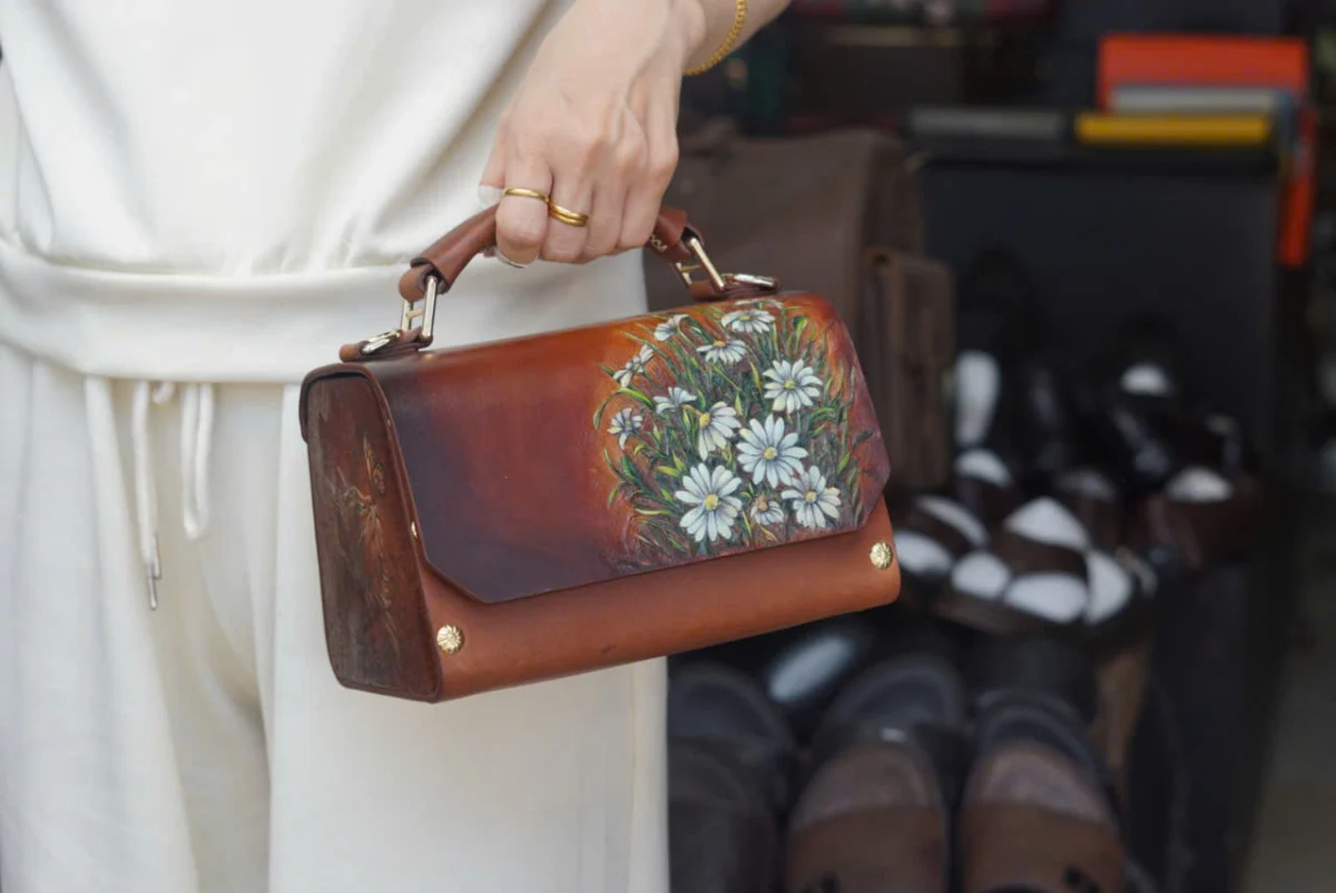 Saigon Leather’s Customizable Handcrafted Leather Handbag – Wild Daisy Reverie Edition - Image 6
