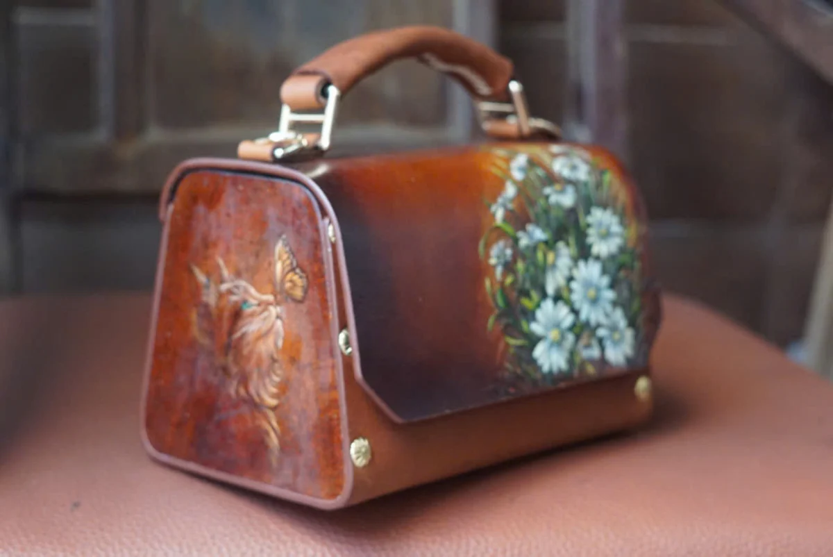 Saigon Leather’s Customizable Handcrafted Leather Handbag – Wild Daisy Reverie Edition - Image 3