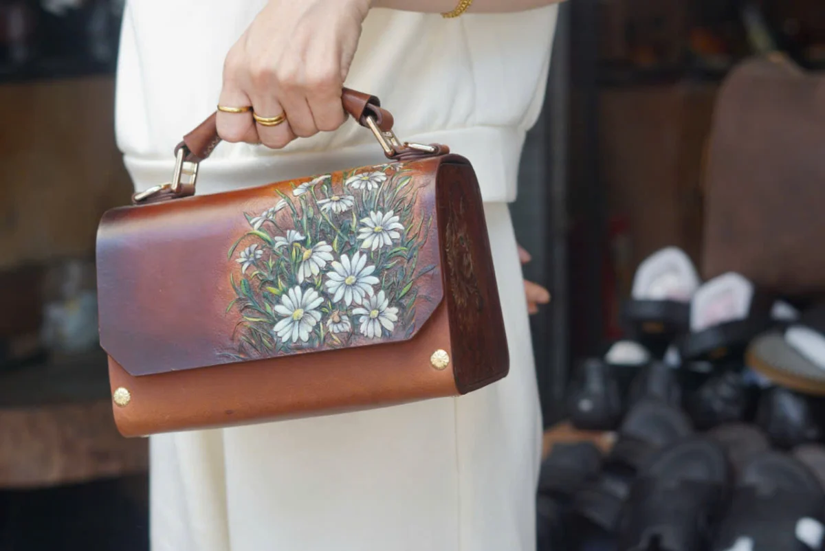Saigon Leather’s Customizable Handcrafted Leather Handbag – Wild Daisy Reverie Edition - Image 12