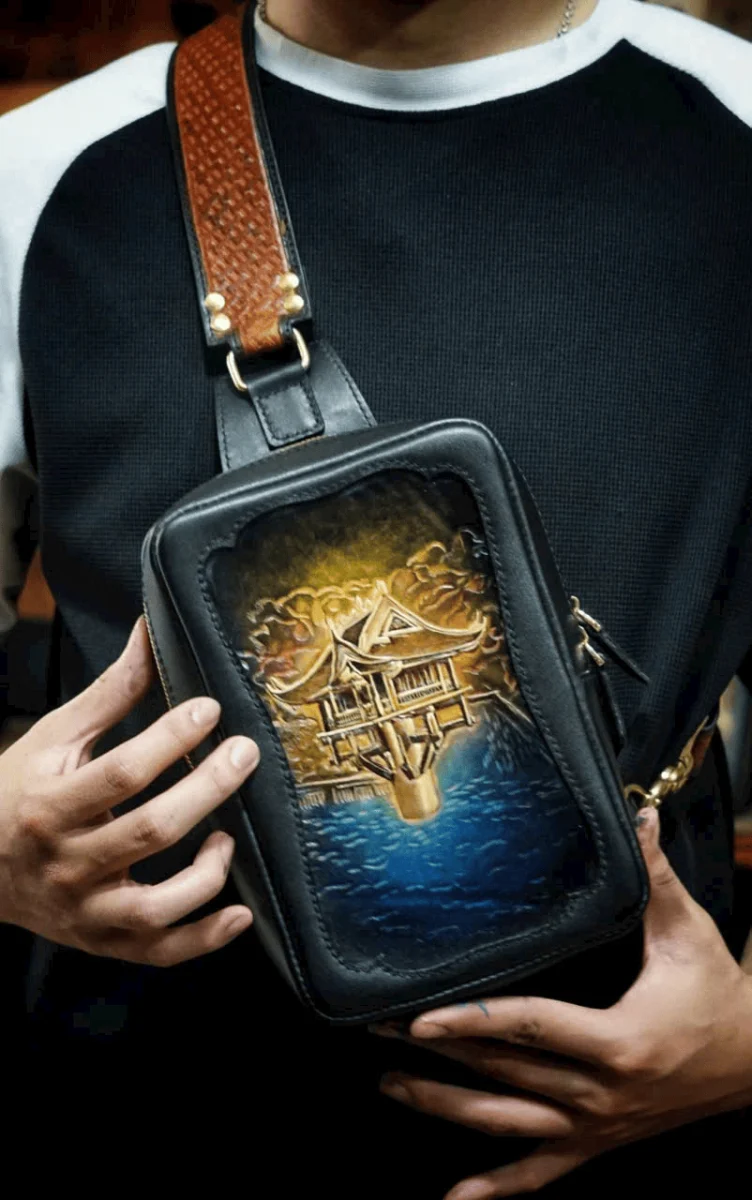 Saigon Leather’s Customizable Double-Sided Engraved Leather Handbag – Luminous Pavilion, Echoing Waters Edition - Image 2