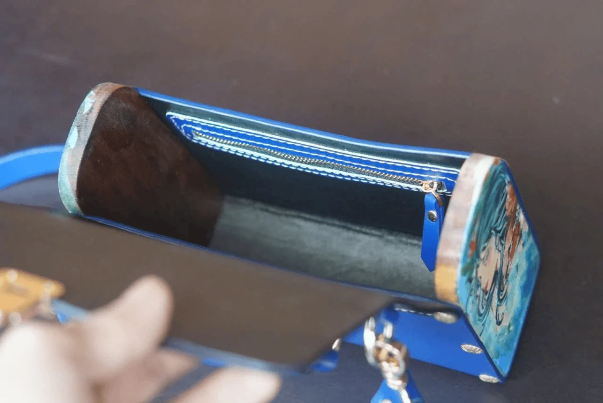 Saigon Leather’s Handcrafted Leather Bag – Ocean Wave Art Edition - Image 6