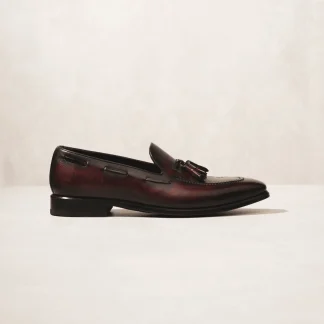 Saigon Leather’s Verona Tassel Loafer – Hand-Patinated Leather in Burgundy EleganceSaigon Leather’s Verona Tassel Loafer – Hand-Patinated Leather in Burgundy Elegance