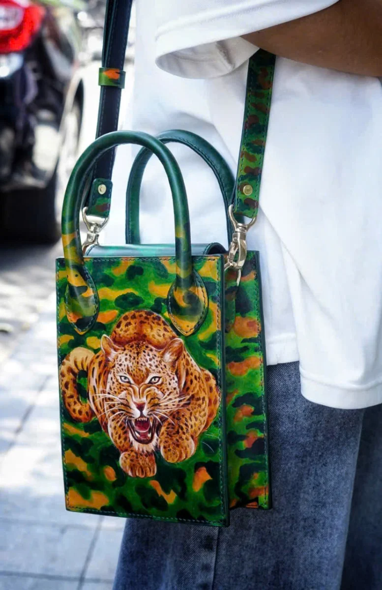 Saigon Leather Hand-Painted Leather Bag “Leopard Roar” – Tropical Jungle Green - Image 7