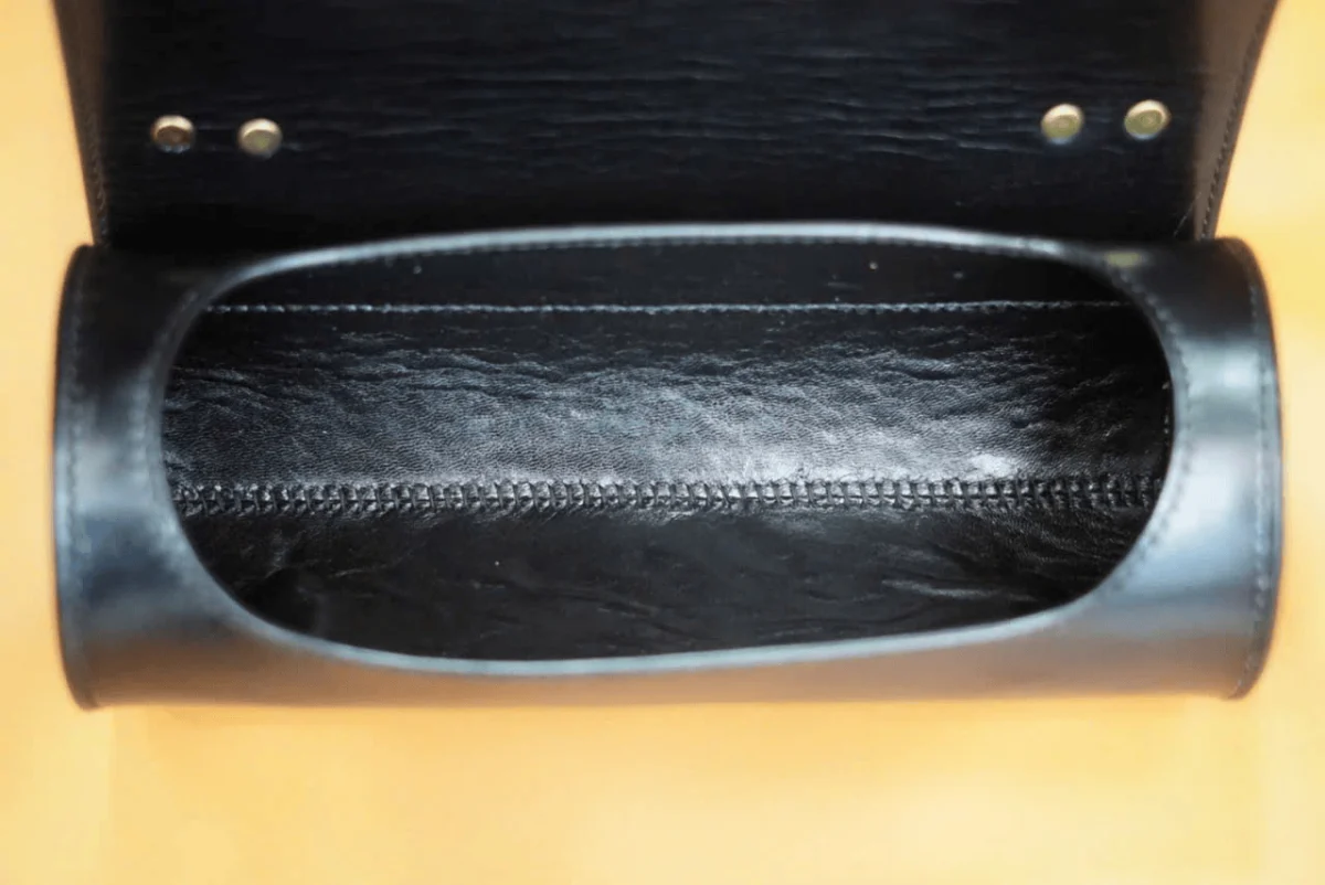 Wolf’s Fury” Handcrafted Leather Barrel Bag – 3D Carved & Hand-Painted Art - Image 6
